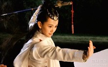 《<em>新甘十九妹</em>》热拍 张定涵化身复仇女神【1】