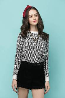 <em>蕾丝</em>衫 <em>短裤</em> 冬季英伦风搭配【2】-自媒体频道