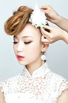 优雅复古的风情新娘盘发(图解)【3】-自媒体频