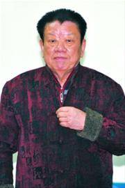 朱良城   晨报记者邱俪华   昨天17:05,上海观众喜爱的"双字辈"滑稽