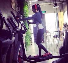 美女主播健身房秀身材,健身的<em>妹子</em>为何这么美