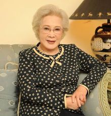 美人不迟暮---92岁秦怡怎样成就跨越世纪的美