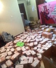 揭秘朋友圈微商如何月入上万的 ?