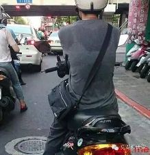 搞笑图:她居然穿上情趣用品逛情趣,少女们享h大街酒店男人文图片