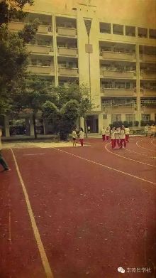 石龙三中之路,只有你我能懂!神奇到不敢想象!