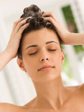 学会正确洗澡 皮肤不干 <em>头发不油</em>!-时尚频道-手