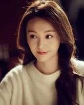 揭秘女生女神长发<em>发型</em>,<em>郑爽</em>领先蓬松刘海卷发