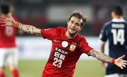 高级黑:郜林婚后练高难射姿