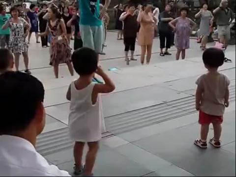 神吐槽:美女一夜迷魂 绿豆煮水解毒