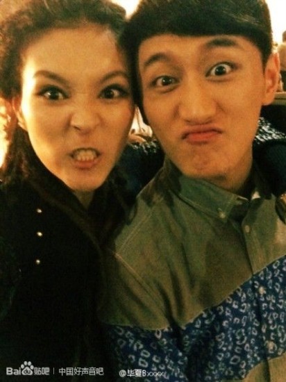 中国好声音庆功宴非主流照片曝光:李琦吹喇叭