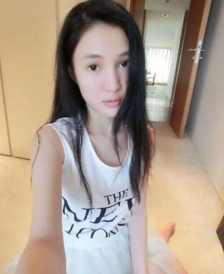 郭美美瘦成闪电被逼发飙 盘点微博自拍照查真相 近日,郭美美真实照片