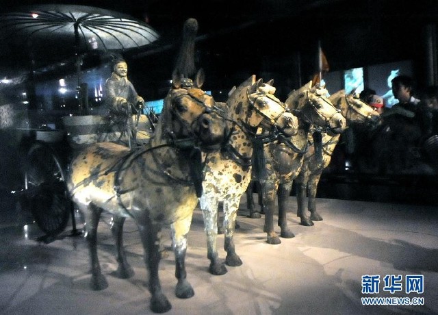 进入8月,位于陕西省西安市近郊的秦始皇兵马俑遗址也迎来了暑期旅游