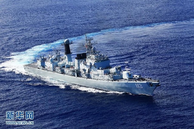 中国海军舰艇编队在太平洋进行海上搜救演练(高清组图)