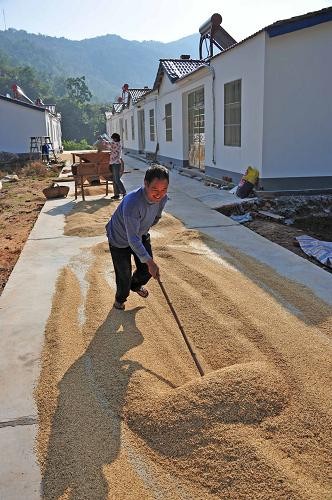 远安县荷花镇人口_王爱华 远安县荷花镇裕盛商贸经营部 拉销网(2)