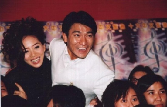 张柏芝蔡少芬梅艳芳张韶涵 被亲妈害惨的女明星