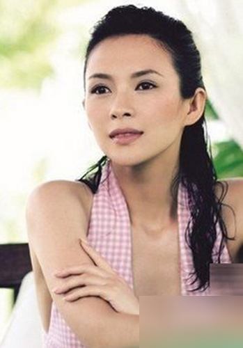 章子怡连登杂志 眉唇变妆不停歇