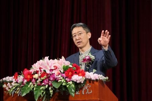 中央音乐学院副院长周海宏做客"中国科学与人文论坛(组图)