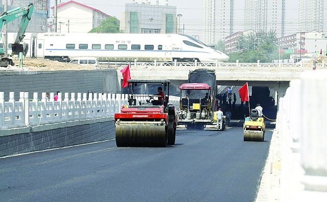 石纺路地道桥明日恢复通车(图)