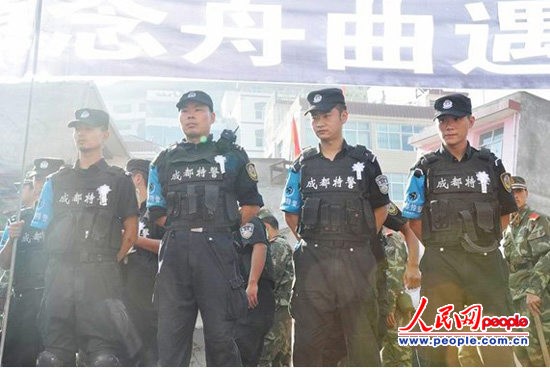 2010年8月,在甘肃舟曲特大泥石流抢险救灾中,公安部调动特警队参与