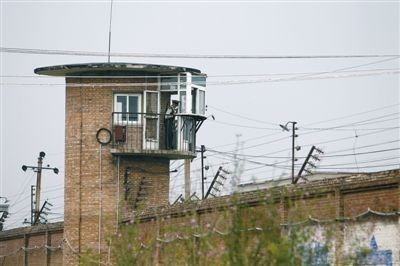 深州监狱被指管理混乱 多数犯人持手机(图)