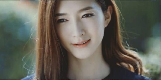 简直不能忍!江疏影第一次穿这么性感竟被P成了青蛙?