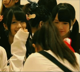 搞笑gif:这哥们的表情简直是太到位了!