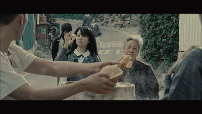 爆笑gif:太吓人了!这是黄鳝还是蛇啊