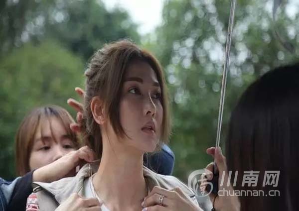 与李彩桦阳光的男边城则由出演过《掩不住的浪子》,《新搭档主角》6860电影网图片