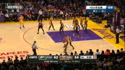 【而整个比赛中科比的出手始终占据湖人一半还要多,三节过后科比34中