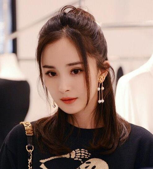 爆款女王杨幂都在留 偏分刘海才是今年大热门!