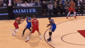 库里今天又被晃倒了!五个被晃倒瞬间成为一生经典!