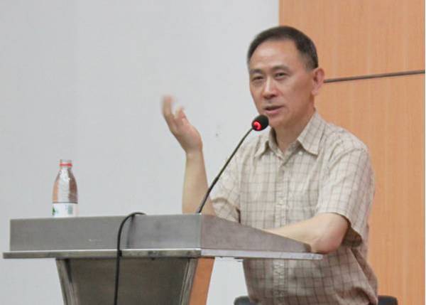 中国经济总量提升原因_2015中国年经济总量(3)