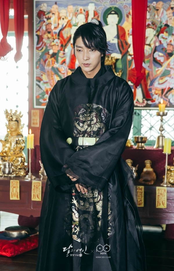 步步惊心丽第17集 王昭解树灯火节约会精美剧照