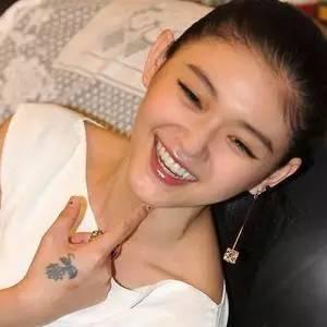 angelababy曾为他在私密部位纹身,揭明星纹身秘闻 颈 
