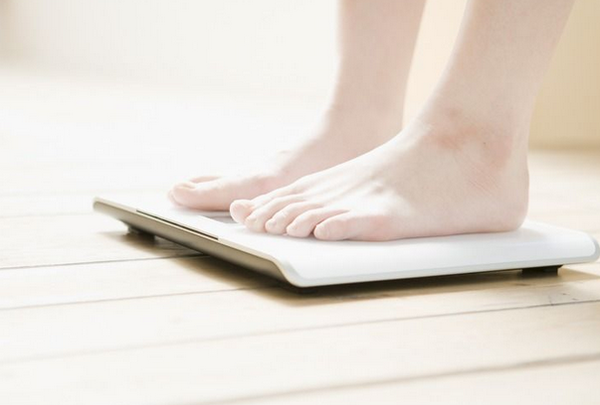 为什么你的早晚体重不一样呢?你真的忽胖忽瘦