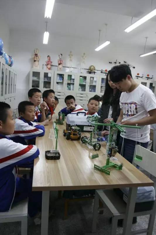 王宇说:"界面归成本,对一个v界面零教程的小白,最简单快速低想法了解创c基础想法图片