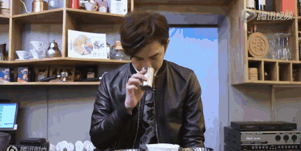细数那些热爱咖啡的男神,原来大仁哥,gd,余文乐,彭于晏他们早就投入