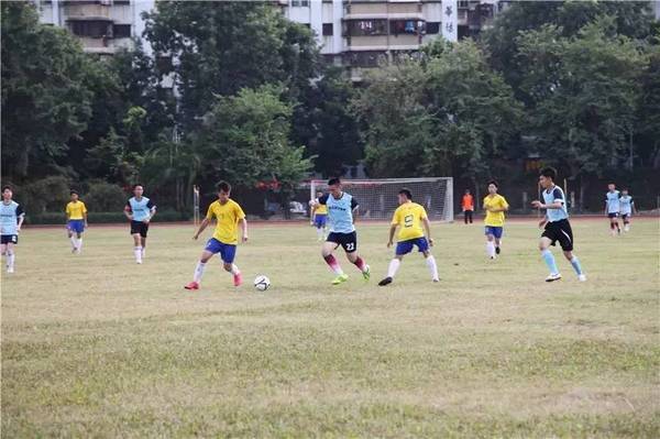 《惠州日报》:华罗庚中学校足球队联赛夺冠_进