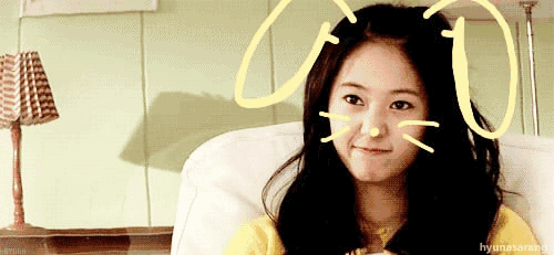 这个女孩子们都知道,黑色的有显瘦效果,白色会有膨胀母感觉.