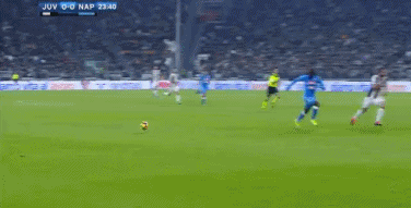 半场-尤文0-0那不勒斯,基耶利尼伤退