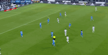 全场结束,尤文图斯凭借博努奇和伊瓜因的进球2-1战胜来访的那不勒斯.