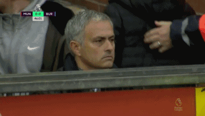 随后温格换上伤愈的吉鲁立竿见影,他在第72和76分钟头顶脚踢梅开二度