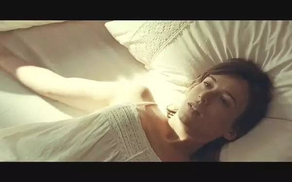 今天讲一个变态的故事《当你熟睡》