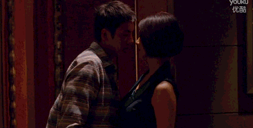 阿sa那个时候事业已经算的上很成功了 而陈伟霆还一直都处于不愠不火