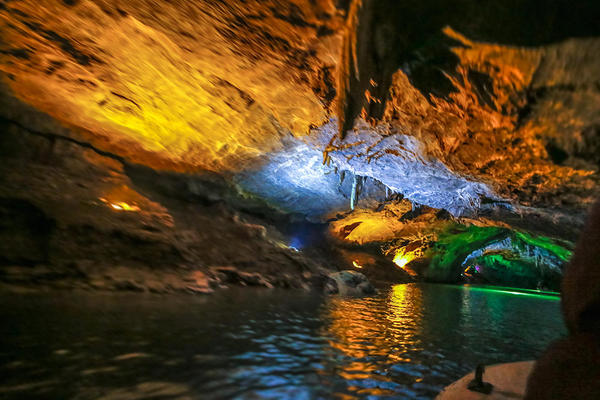世界上最长的地下暗河溶洞---辽宁本溪水洞