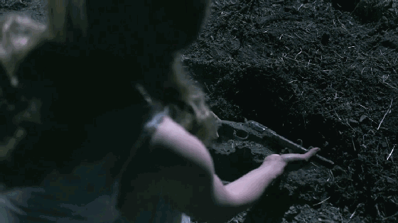 这批机器人唯一缺陷便是他们在每次维修时都会抹除记忆.