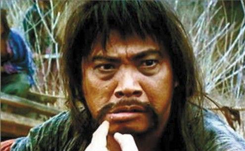 关于这部剧,君姐先和你们预告一下画风~前面的乾隆,是吴孟达演的,没