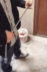 初,小编是不信的 可看完视频之后…… 闲话少说 小编将视频分解成动图