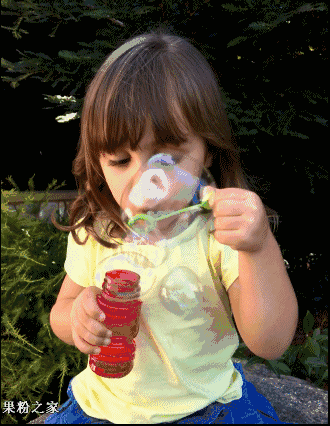 看完了效果图后,咱们就上教程,教大家如何导入livephotos,至少导入