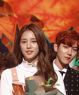 exo边伯贤实力调皮!真羡慕长得好看还可爱的人!